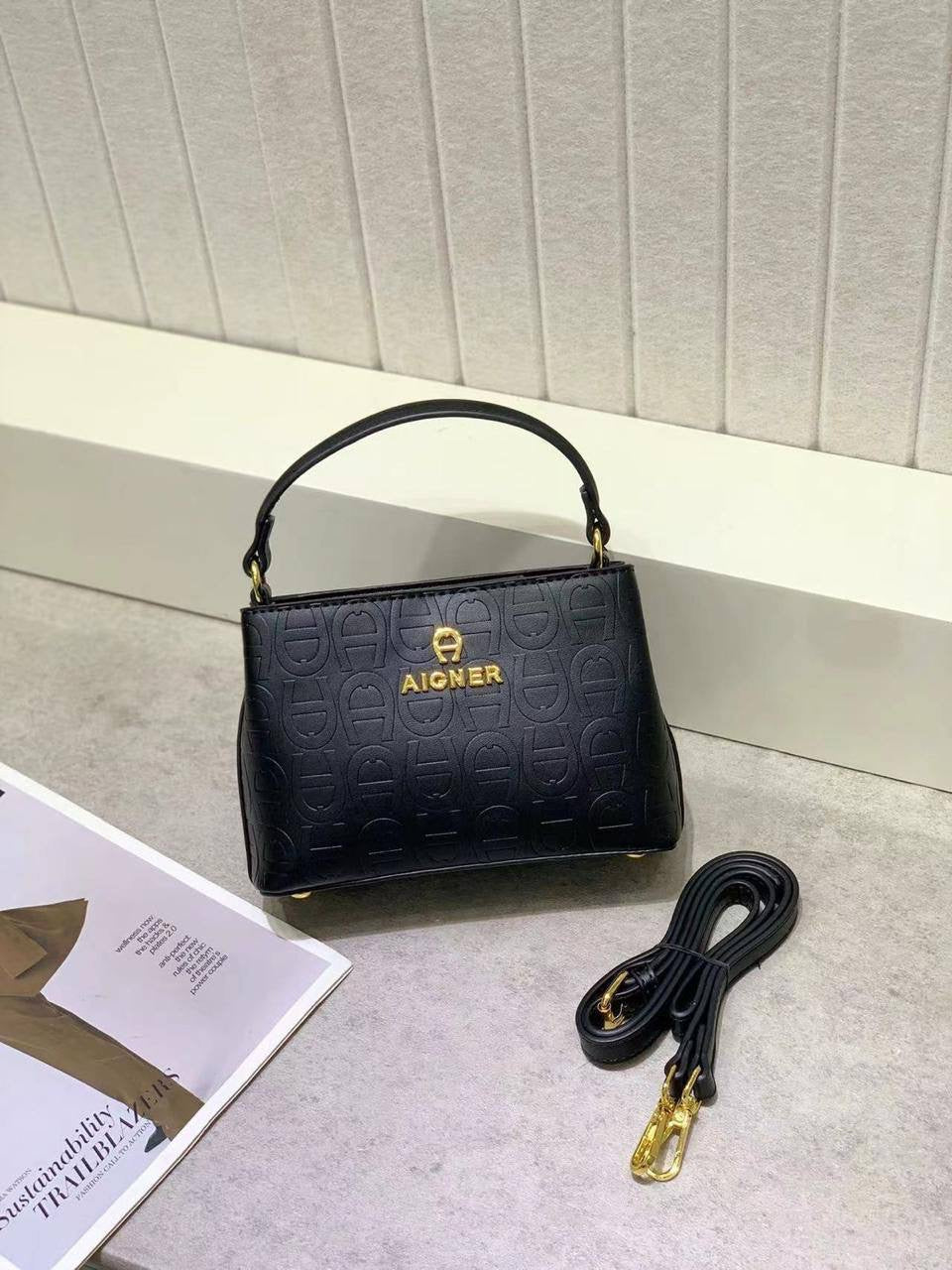Aigner  
95 dhs🇦🇪 
with box 
🎁🎁🎁
Zain253
♥️♥️♥️