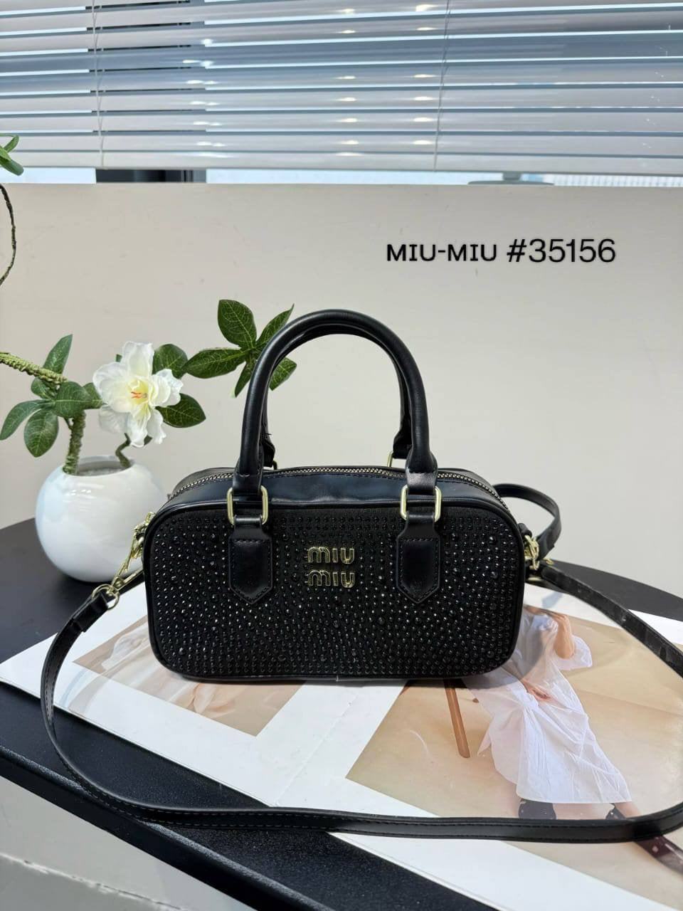 YSL ☆ MIUMIU ☆ PRADA
ʙᴏsᴛᴏɴ ᴛᴏᴘ ʜᴀɴᴅʙᴀɢ
ᴡɪᴛʜ ᴅɪᴀᴍᴏɴᴅ ɢʟɪᴛᴛᴇʀs
ᴡɪᴛʜ ʟᴏɴɢ ʙᴇʟᴛ sᴛʀᴀᴘ
sɪᴢᴇ : 22 cm
65 dhs🇦🇪
Zain31
♥️♥️♥️