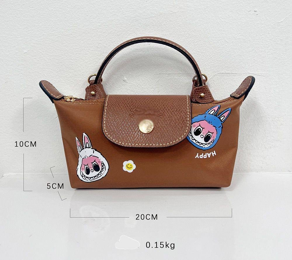 Labubu+LongChamp 
Size:20 * 10 * 5 cm
55 dhs🇦🇪
Zain115
♥️♥️♥️