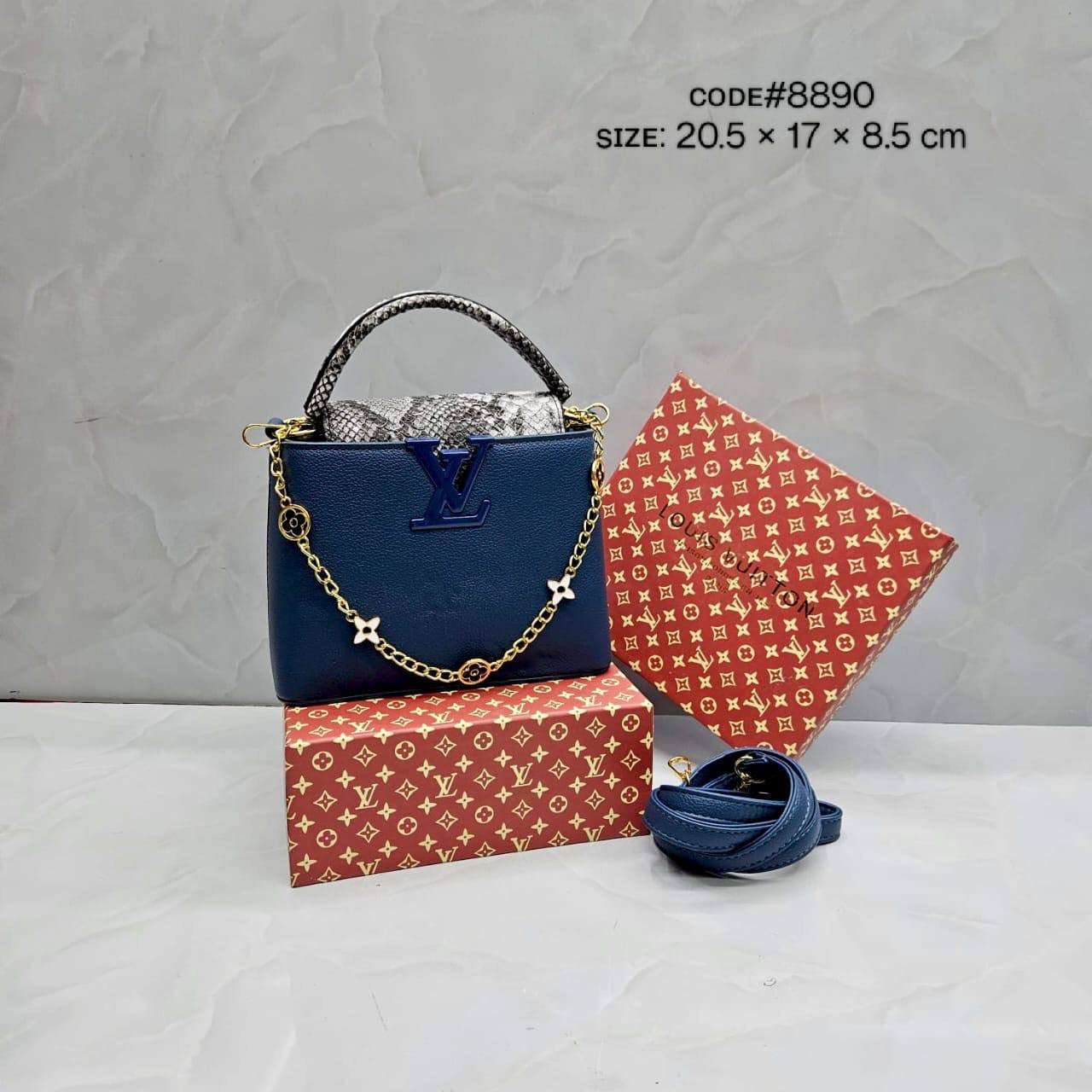 LV
ᴄᴀᴘᴜᴄᴄɪɴᴇ ᴛᴏᴘ ʜᴀɴᴅ ʙᴀɢ
ᴡɪᴛʜ ʟᴏɴɢ ʙᴇʟᴛ sᴛʀᴀᴘ
ɢᴏʟᴅ ʜᴀʀᴅᴡᴀʀᴇ
sɪᴢᴇ : 20.5 cm
ᴡɪᴛʜ BOX
🎁🎁🎁
75 dhs🇦🇪
Zain31
♥️♥️♥️