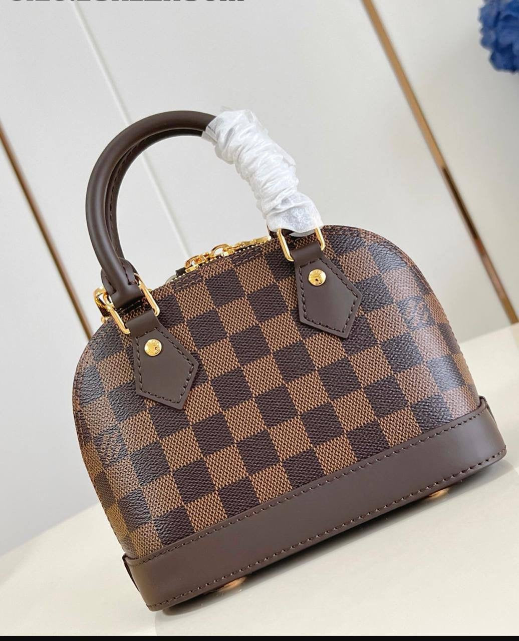 LOUIS VUITTON ✨💕✨
New collection ✨✨✨
SuperMaster Quality 🔥🔥
Available Now ❤️❤️❤️
For Price 👇 WTSP Text Zain 0568585901
Zain252
♥️♥️♥️