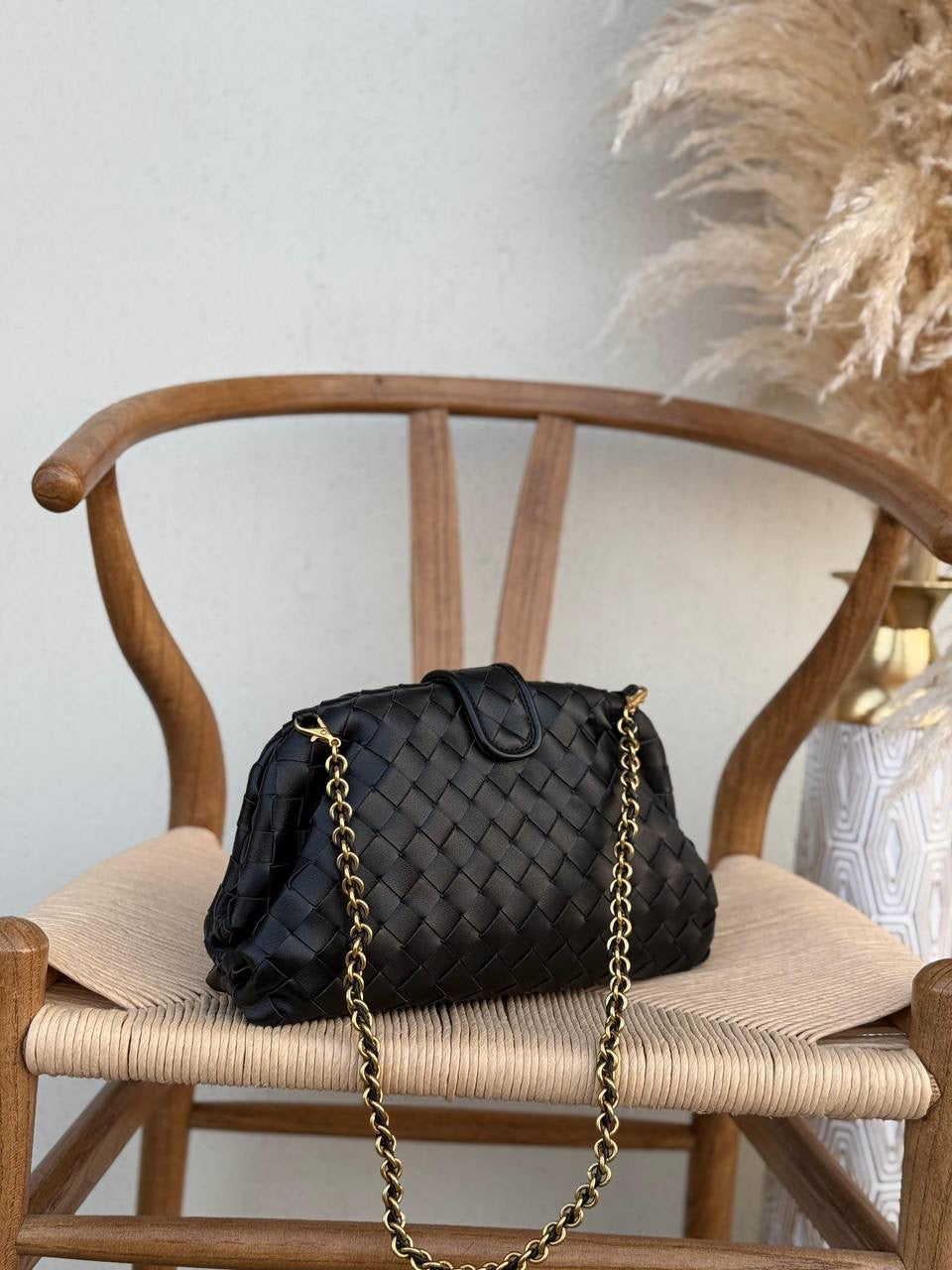 New collection✨✨✨
BOTTEGA VENETA
26cm
350 dhs🇦🇪
Top quality 
With box🎁
Zain167
♥️♥️♥️