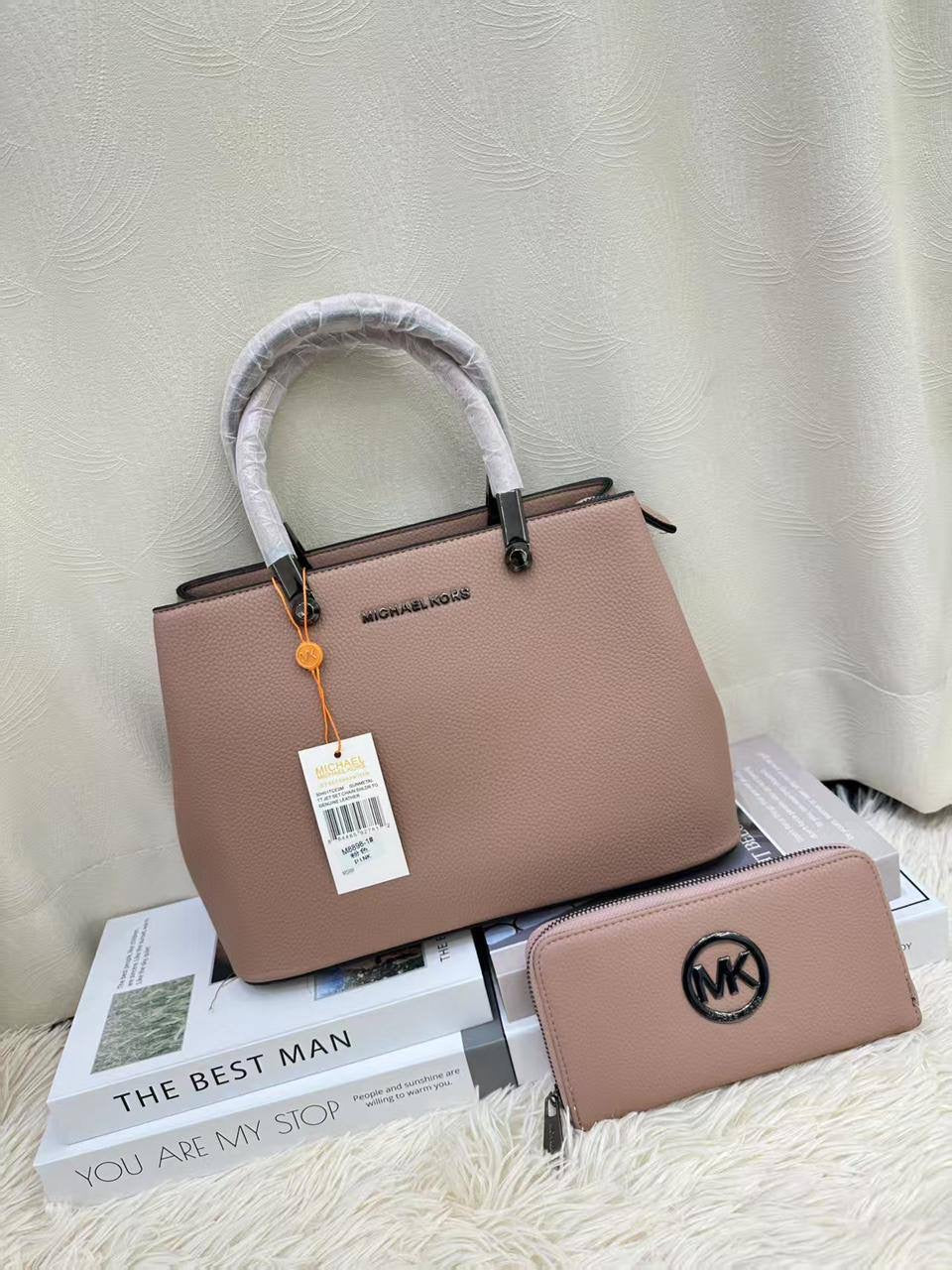 MK 2in1
110 dhs🇦🇪
with box
🎁🎁🎁
Zain143
♥️♥️♥️