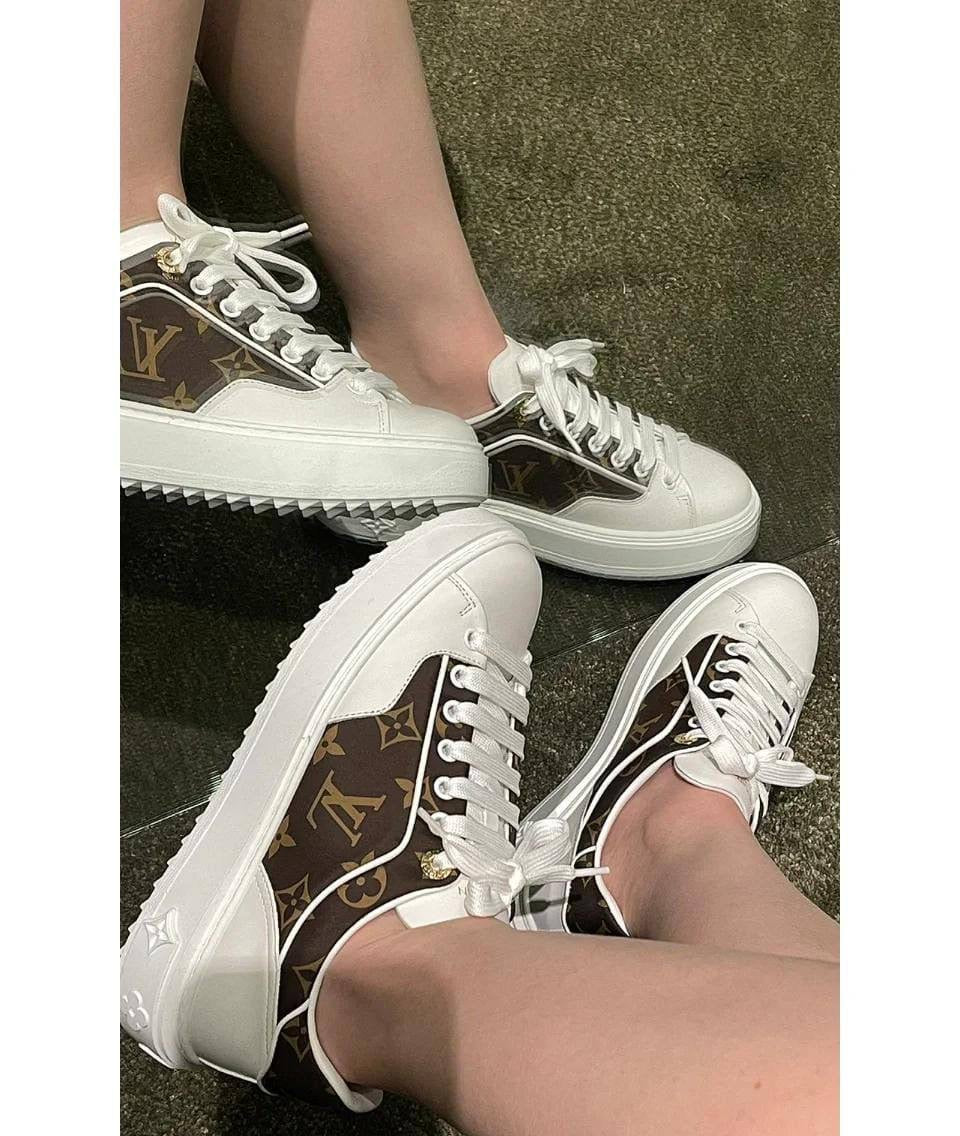 LV SHOES 👟 
Size 36-41
130 dhs🇦🇪
Zain40
♥️♥️♥️