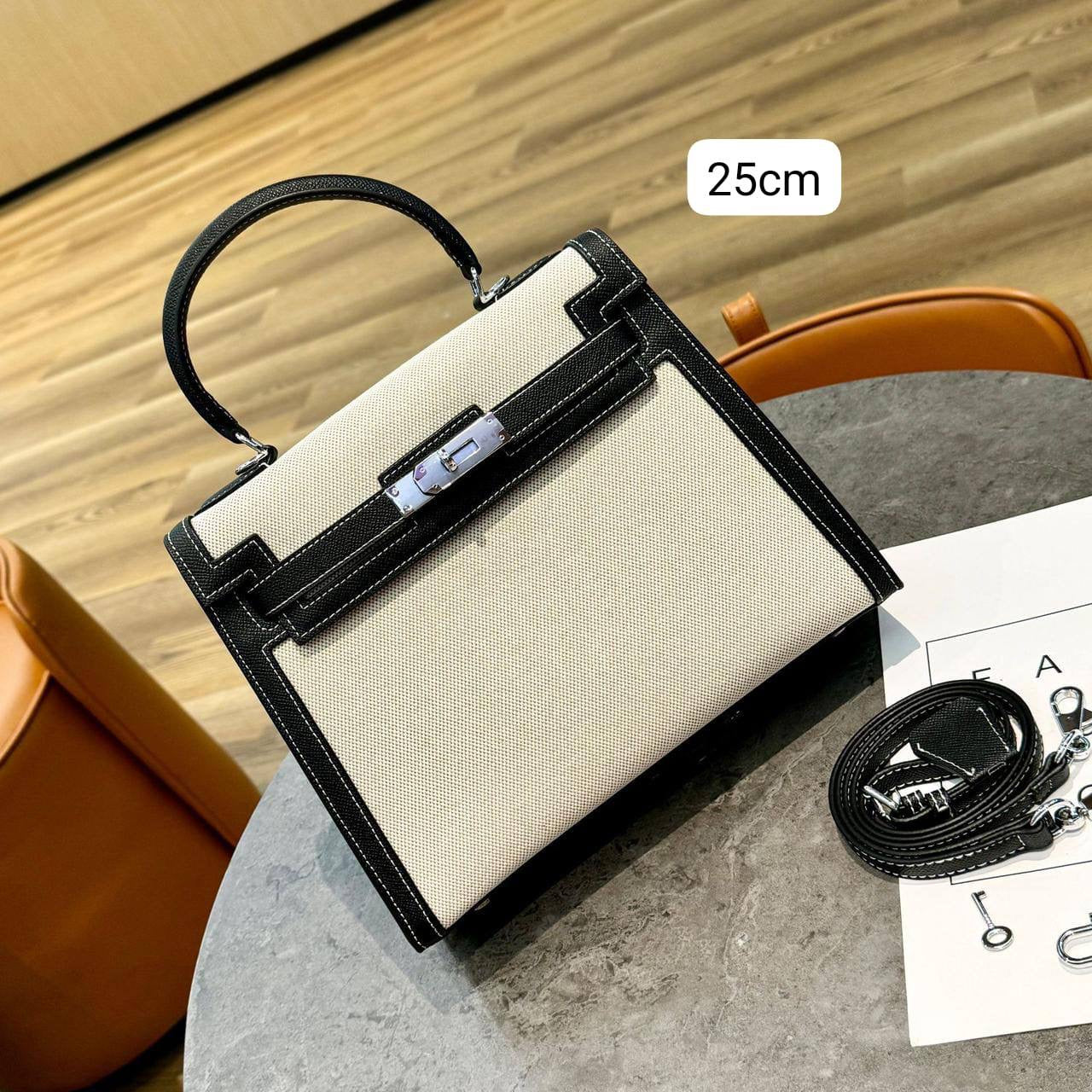 Hermes
Good quality 
with box 
🎁🎁🎁
105 dhs🇦🇪
Zain186
♥️♥️♥️