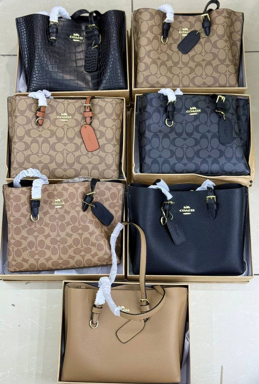 COACH 
GOOD QUALITY 
95 dhs🇦🇪
WITH BOX 
🎁🎁🎁
Zain28
♥️♥️♥️