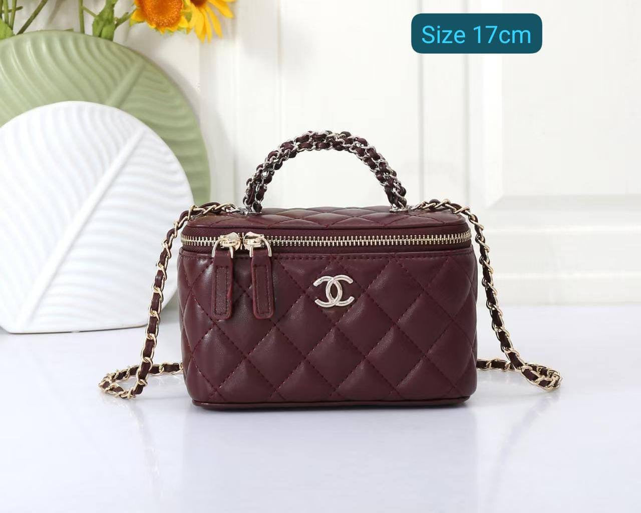 Chanel
Good quality 
with box 
🎁🎁🎁
95 dhs🇦🇪
Zain186
♥️♥️♥️