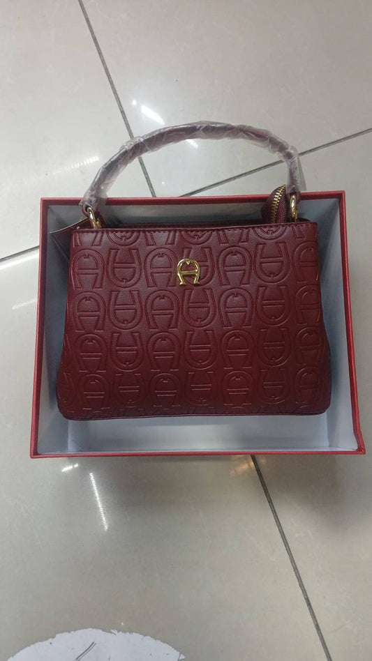 Aigner
95 dhs🇦🇪
Zain86
♥️♥️♥️