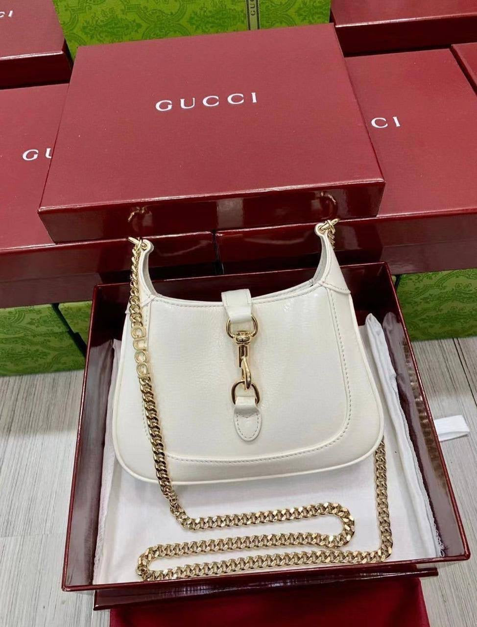 GUCCI  
PREMIUM QUALITY 💯
130 dhs🇦🇪
WITH BOX 
🎁🎁🎁
Zain28
♥️♥️♥️