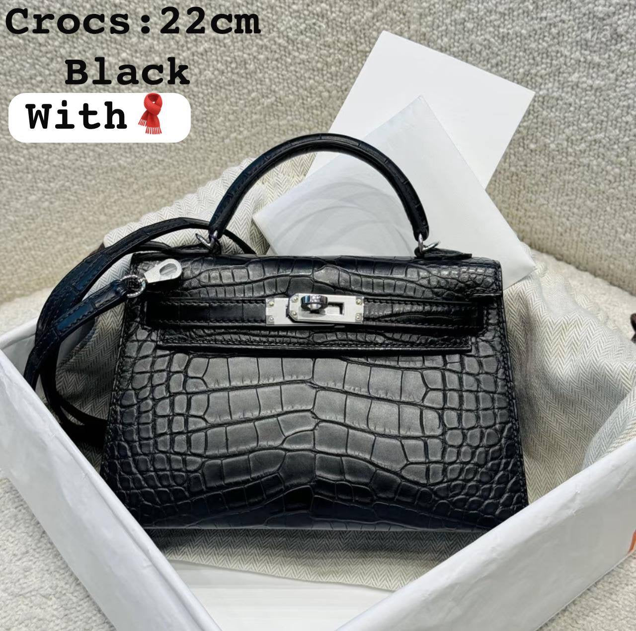 Hermes ᴋɪʟʟʏ ᴄʀᴏᴄᴏᴅɪʟᴇ 
sɪʟᴠᴇʀ ʜᴀʀᴅᴡᴀʀᴇ 
ᴡɪᴛʜʙᴏx 
🎁🎁🎁
ᴄʀᴏᴄs ᴍᴀᴛᴇʀɪᴀʟ 
sɪᴢᴇ:22ᴄᴍ
100 dhs🇦🇪
Zain56
♥️♥️♥️