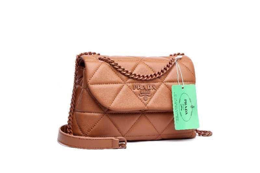 PRADA 
90 dhs🇦🇪
with box
🎁🎁🎁
Zain90
♥️♥️♥️