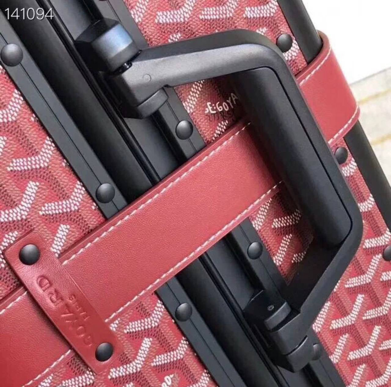 luggage restock
high quality with cartoon 
600 dhs🇦🇪
Zain39
♥️♥️♥️