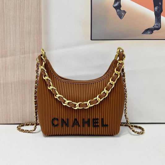 Chanel
With Box
🎁🎁🎁
105 dhs🇦🇪
Zain143
♥️♥️♥️