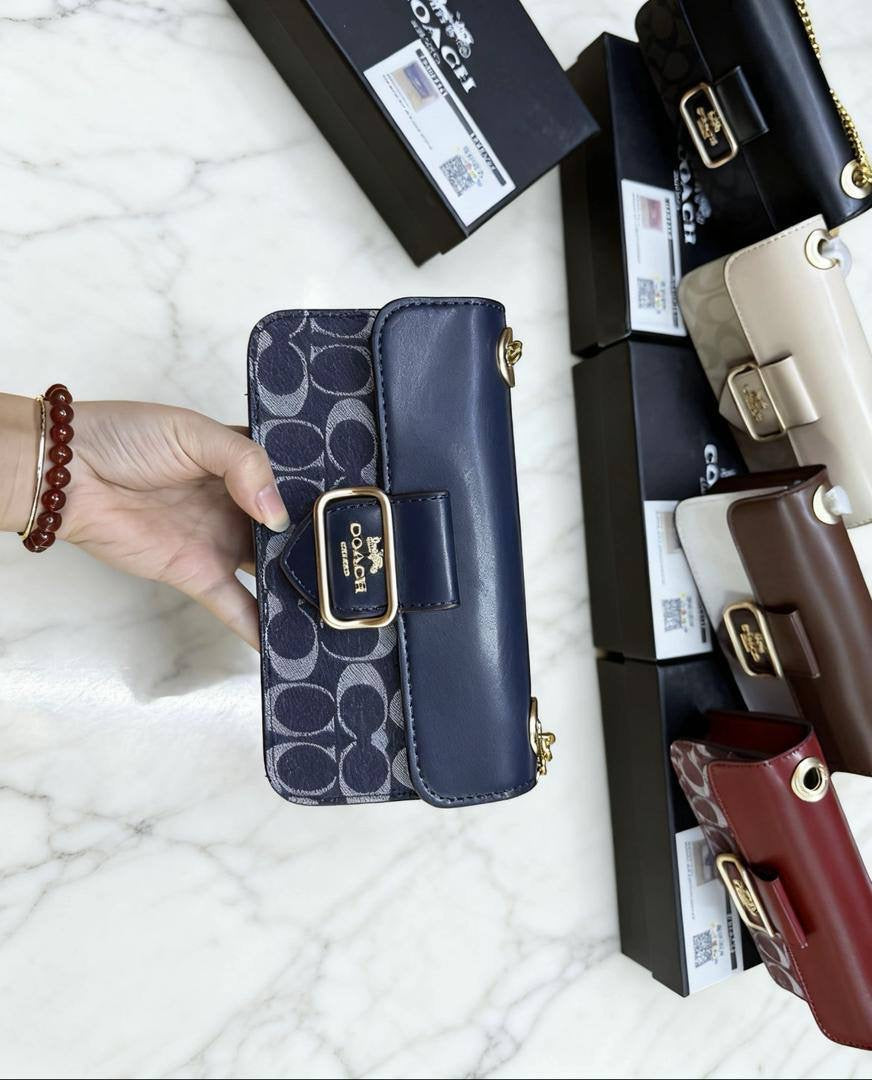 Coach
90 dhs🪙
With box
🎁🎁🎁
Zain35
♥️♥️♥️