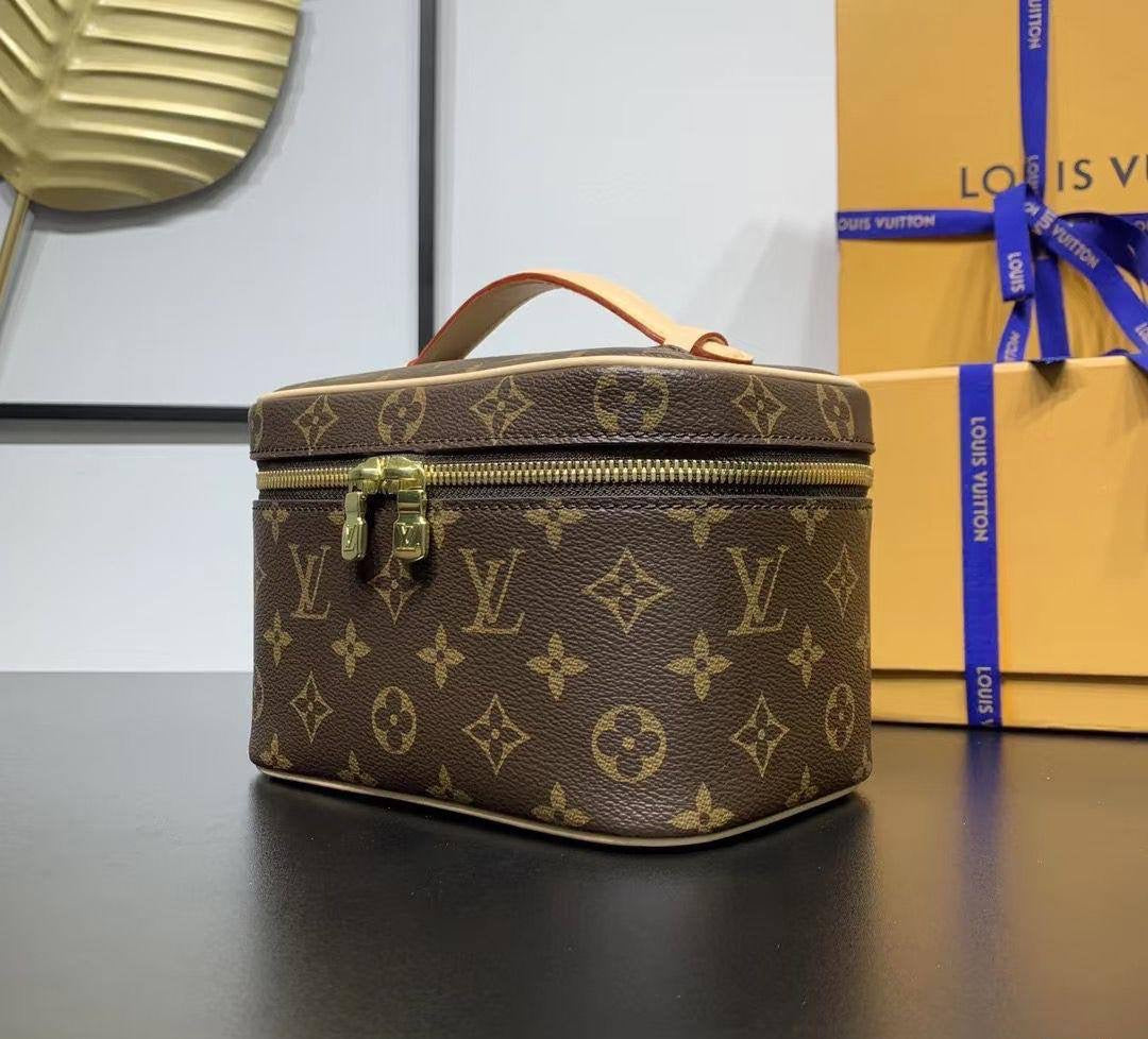 LV nice mini
Size :19 * 13 cm
100 dhs🇦🇪
with box 🎁
Zain115
♥️♥️♥️
