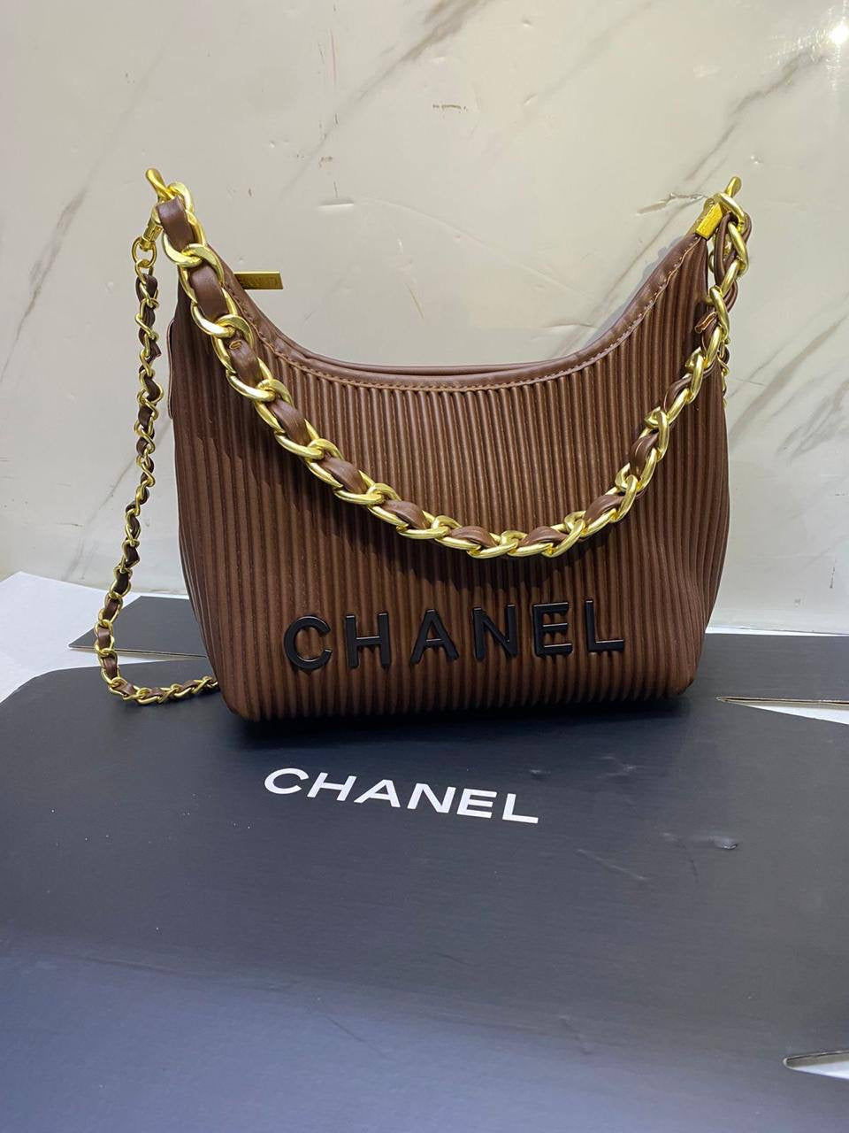 Chanel
With Box
🎁🎁🎁
105 dhs🇦🇪
Zain143
♥️♥️♥️