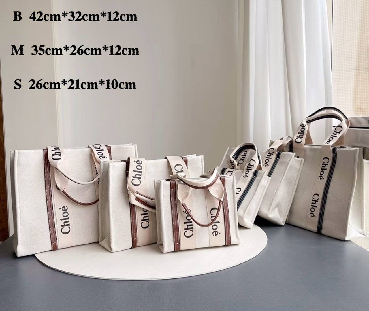 Chloe 
good quality 
Big size 120 dhs🇦🇪
Meduim size 110 dhs🇦🇪
Small size  100 dhs🇦🇪
Zain39
♥️♥️♥️