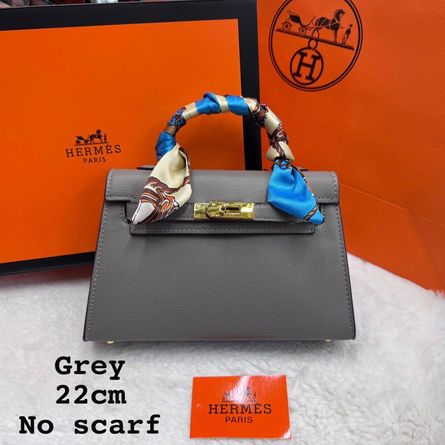 Hermes ᴋᴇʟʟʏ ʙᴀɢ  
gold hardware 
ᴡɪᴛʜ ʙᴏx 
🎁🎁🎁
No twilly
ʟᴇᴀᴛʜᴇʀ 
sɪᴢᴇ:22ᴄᴍ 
90 dhs🇦🇪
Zain56
♥️♥️♥️