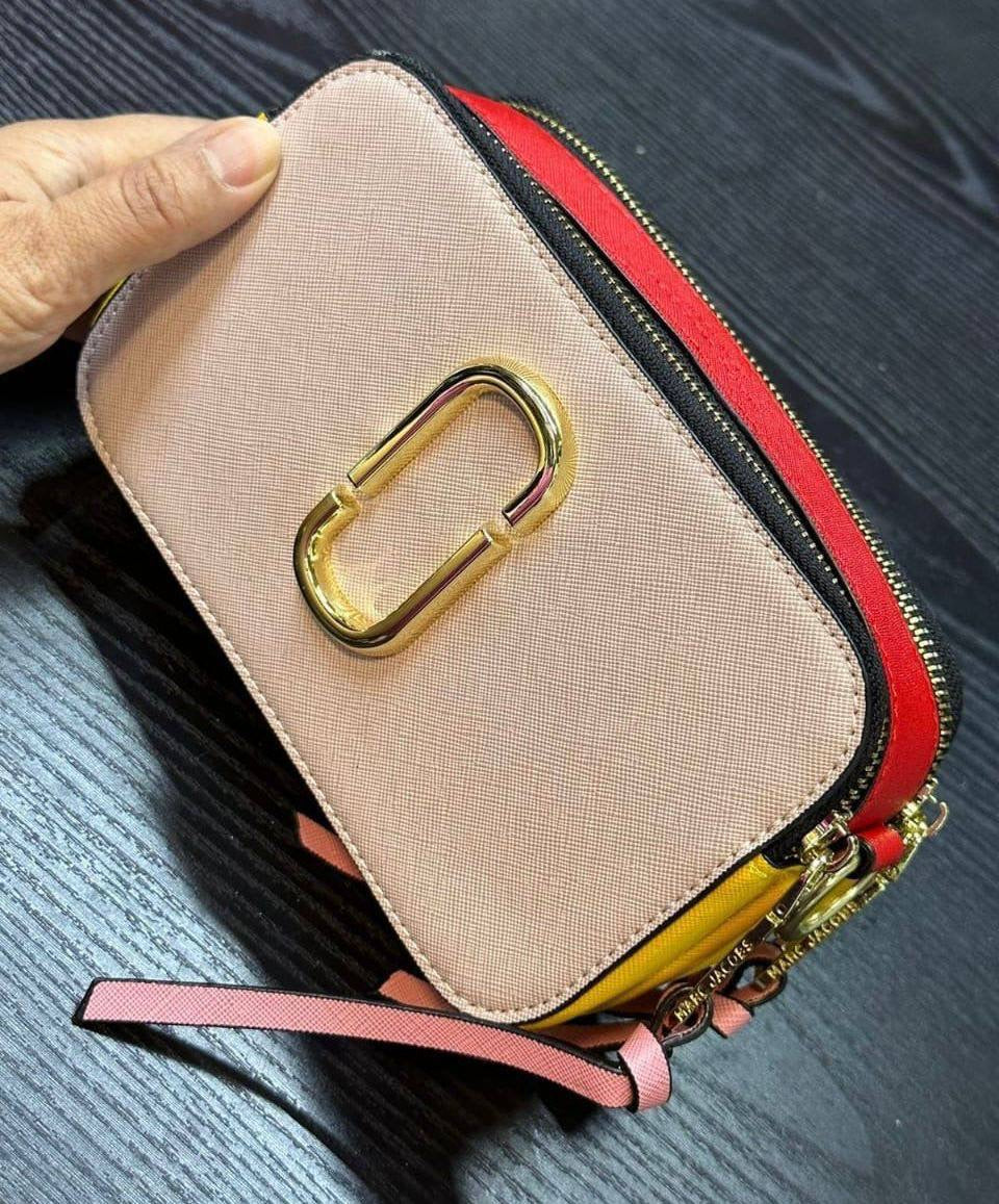 MARC JACOBS 
NEW CAME GOOD QUALITY 
WITH BOX 
🎁🎁🎁
80 dhs🇦🇪
Zain39
♥️♥️♥️
