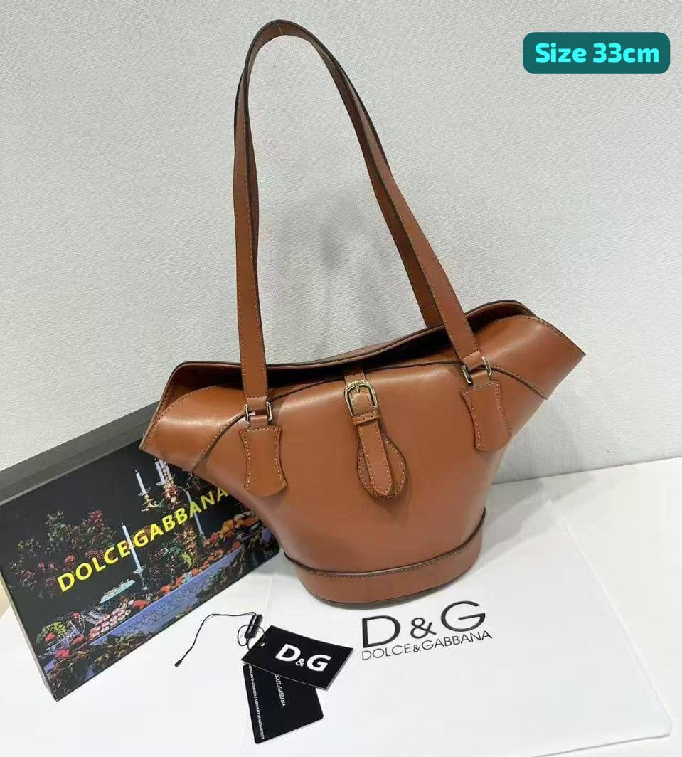 D&G
With box 
🎁🎁🎁
105 dhs🇦🇪
Zain186
♥️♥️♥️