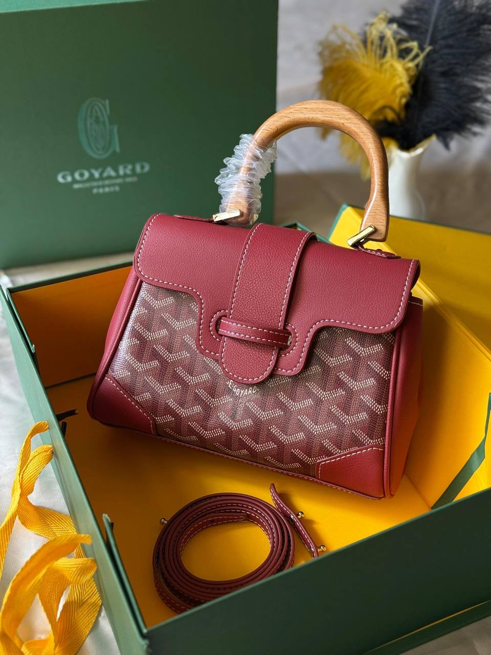 GOYARD
20cm
350 dhs🇦🇪
Top quality 
With box
🎁🎁🎁
Zain167
♥️♥️♥️
