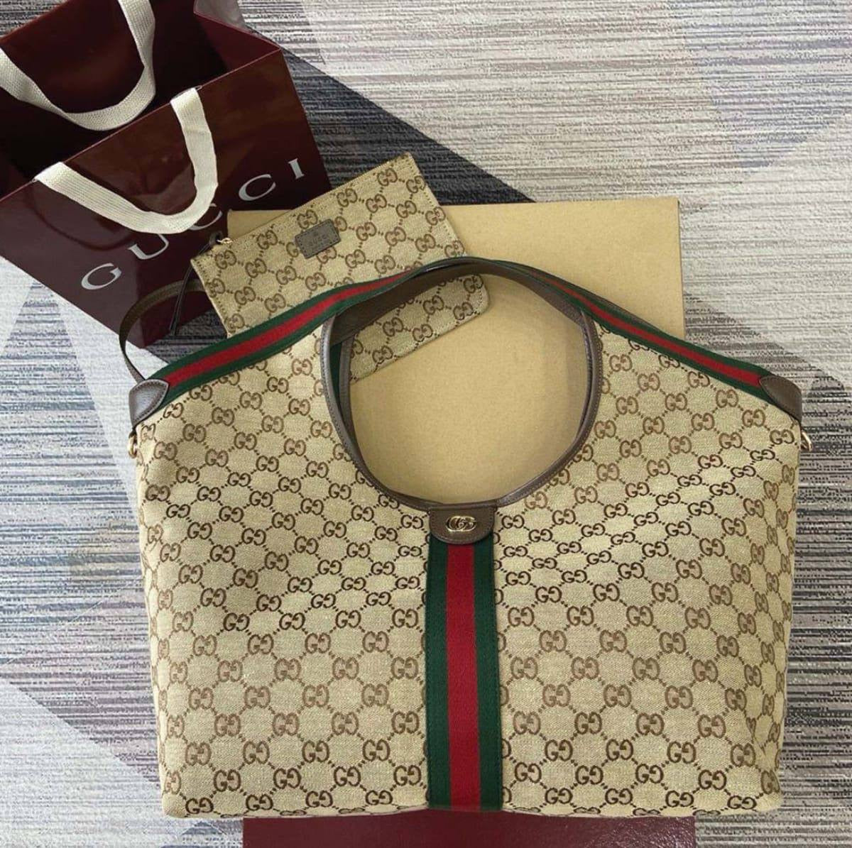 GUCCI  
40CM 
300 dhs🇦🇪
Zain131
♥️♥️♥️