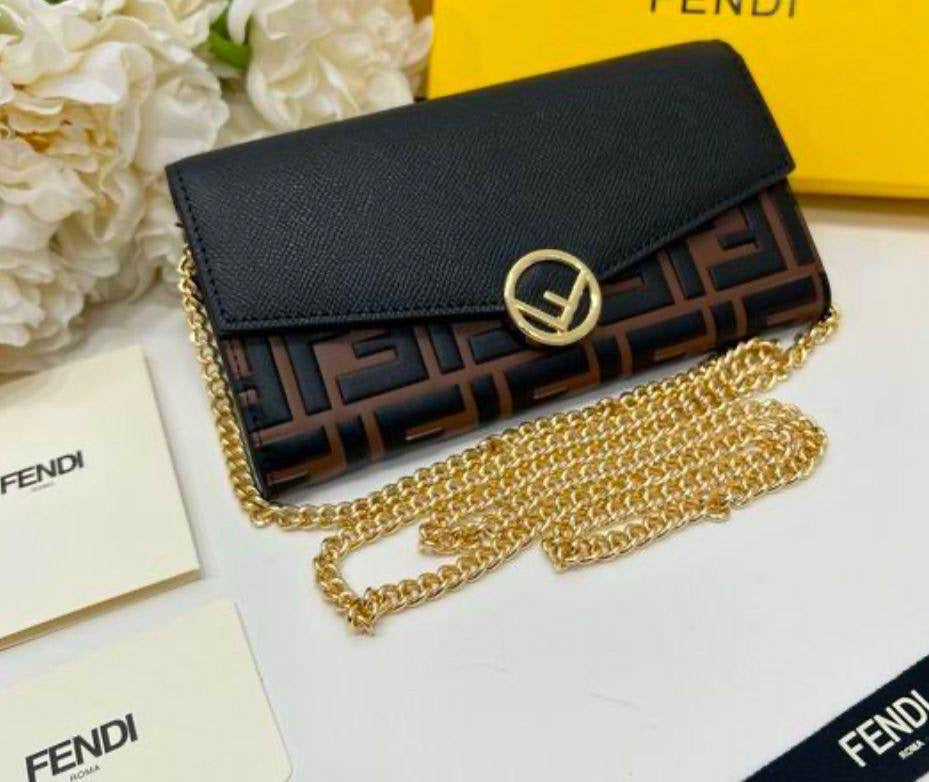 Fendi
SMALL FENDI 
85 dhs🇦🇪
with box
🎁🎁🎁
Zain90
♥️♥️♥️