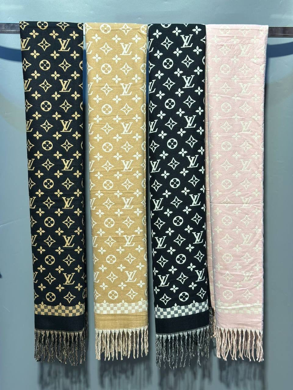 Scarf
45 dhs🇦🇪
Zain40
♥️♥️♥️