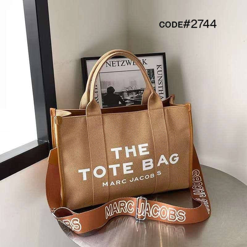 Marc Jacobs
ᴛʜᴇ ᴛᴏᴛᴇʙᴀɢ ᴢɪᴘ
ᴄᴀɴᴠᴀss ᴍᴀᴛᴇʀɪᴀʟ
ɪᴛ ʜᴀs ʟᴏɴɢ sᴛʀᴀᴘ
sɪᴢᴇ : 40 cm
70 dhs🇦🇪
Zain31
♥️♥️♥️