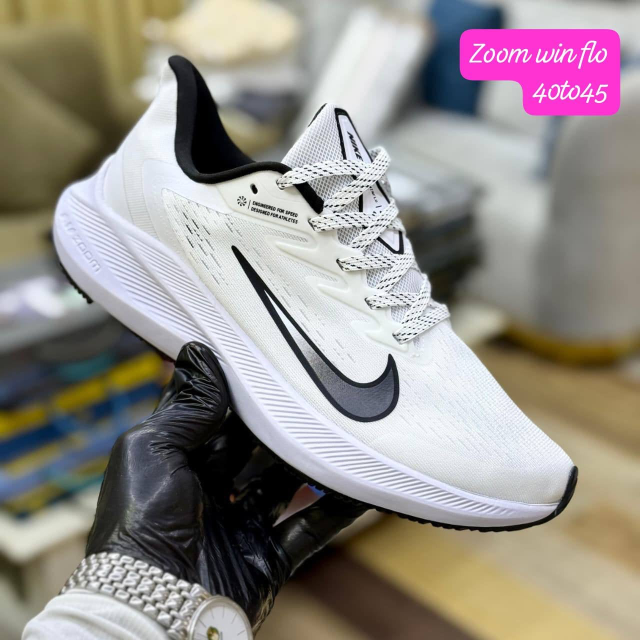Nike zoom
Available size on pictures written 
100 dhs🇦🇪
Zain27
♥️♥️♥️