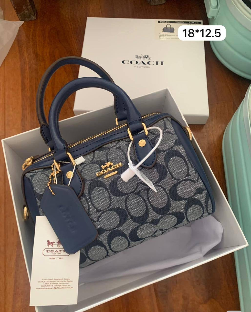Coach Rowan
Small Size : 18 * 12.5 cm
90 dhs🇦🇪
with box 
🎁🎁🎁
Zain115
♥️♥️♥️