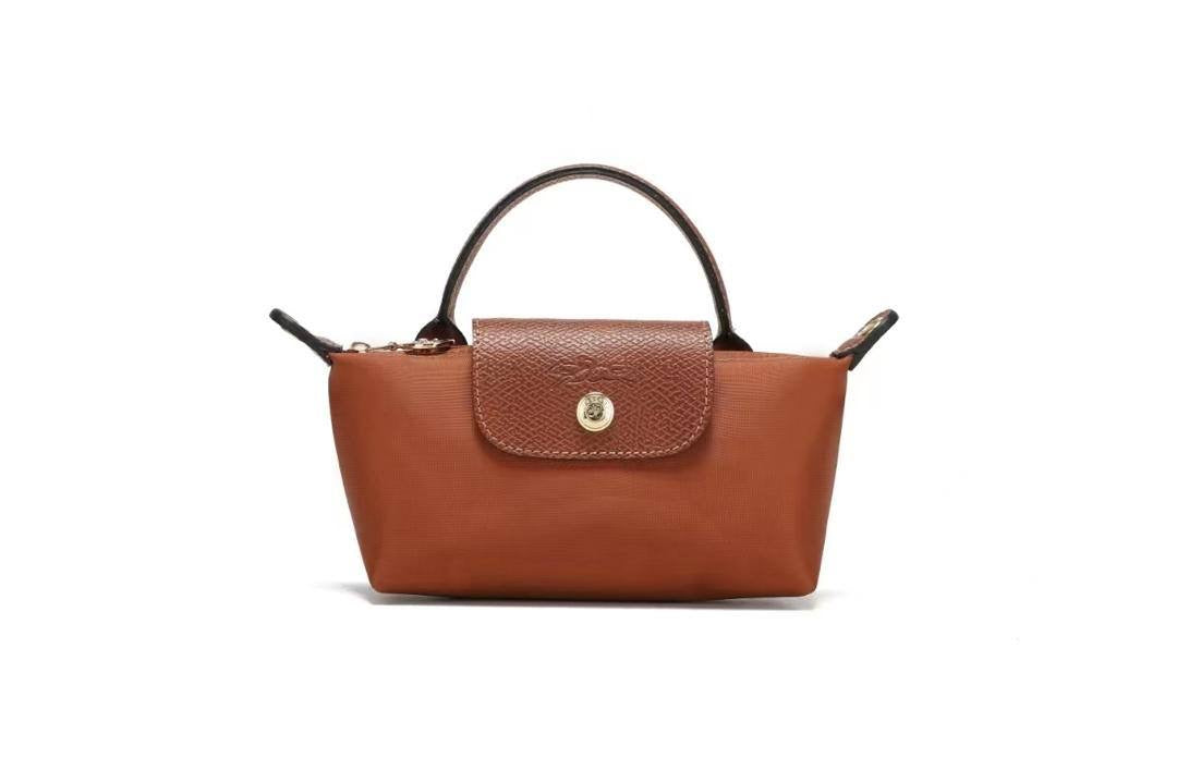 Long Champ
50 dhs🇦🇪   size 20cm
65 dhs🇦🇪   size 28cm
70 dhs🇦🇪   size  42cm
Zain26
♥️♥️♥️