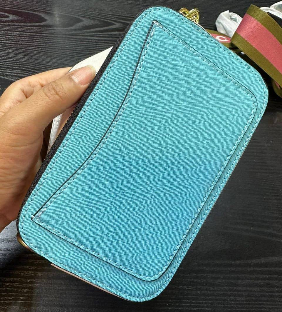 MARC JACOBS 
NEW CAME GOOD QUALITY 
WITH BOX 
🎁🎁🎁
80 dhs🇦🇪
Zain39
♥️♥️♥️