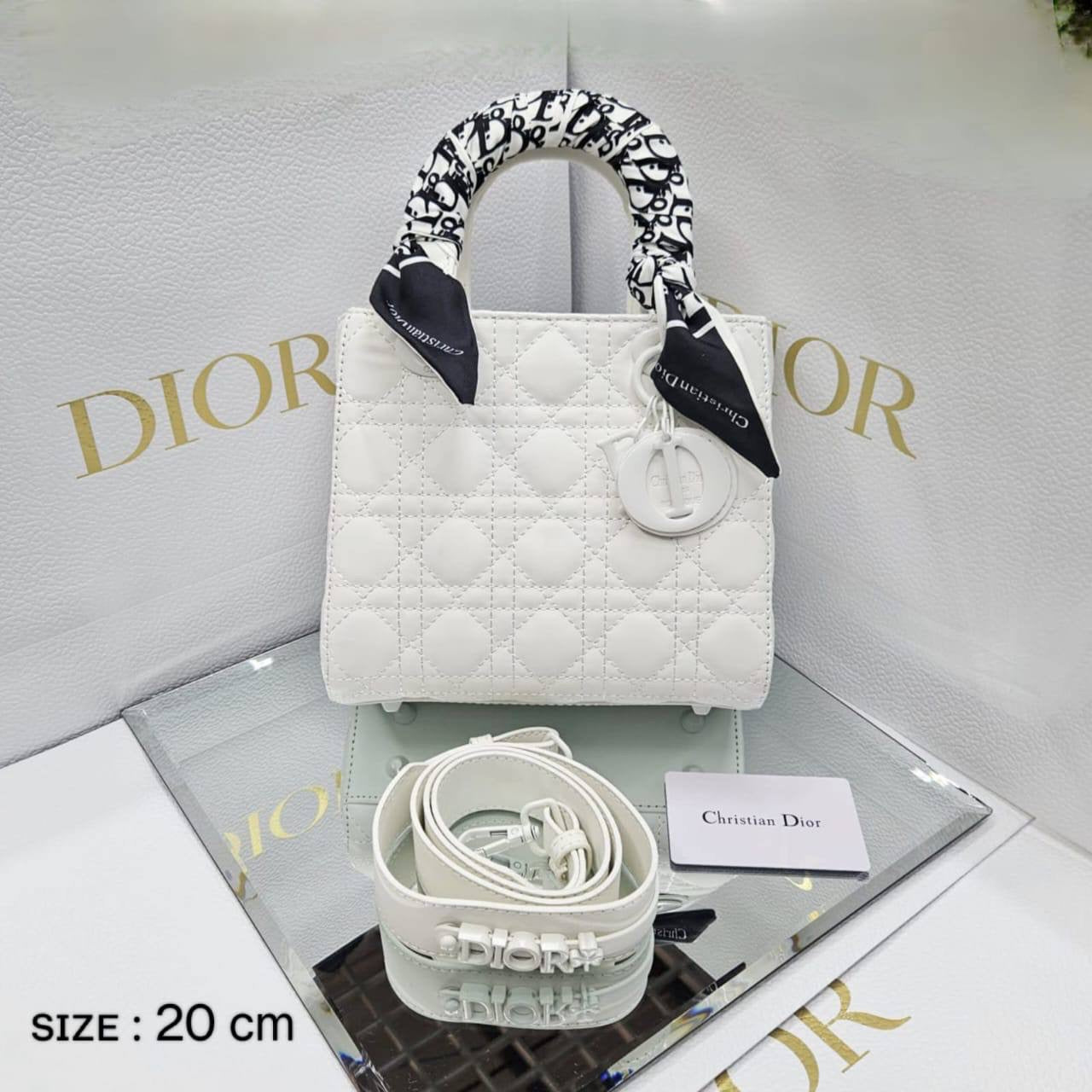 Dior
ᴍᴀᴛᴛᴇ ʟᴇᴀᴛʜᴇʀ ᴍᴀᴛᴇʀɪᴀʟ
ᴡɪᴛʜ ᴛᴡɪʟʟʏ ɪɴᴄʟᴜᴅᴇ
sɪᴢᴇ: 20 cm
ᴡɪᴛʜ BOX
🎁🎁🎁
95 dhs🇦🇪
Zain31
♥️♥️♥️
