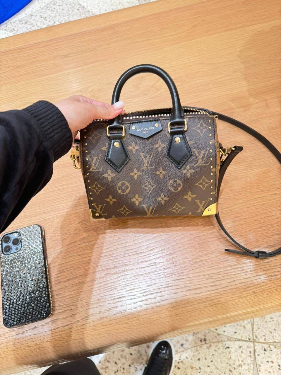LV Master
Good Quality 
250 dhs🇦🇪
Zain131
♥️♥️♥️