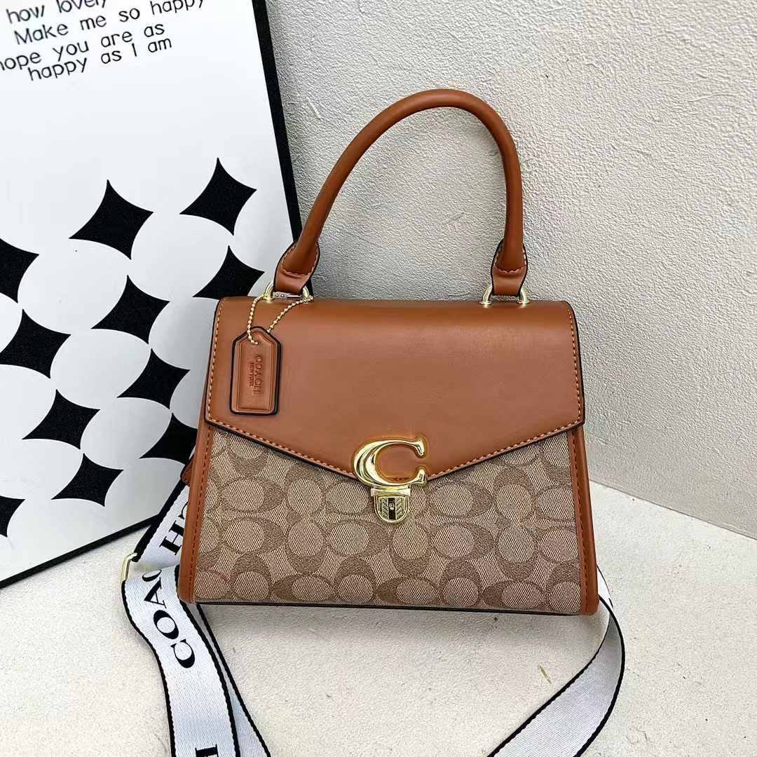 Coach
with box
🎁🎁🎁
75 dhs🇦🇪
Zain173
♥️♥️♥️