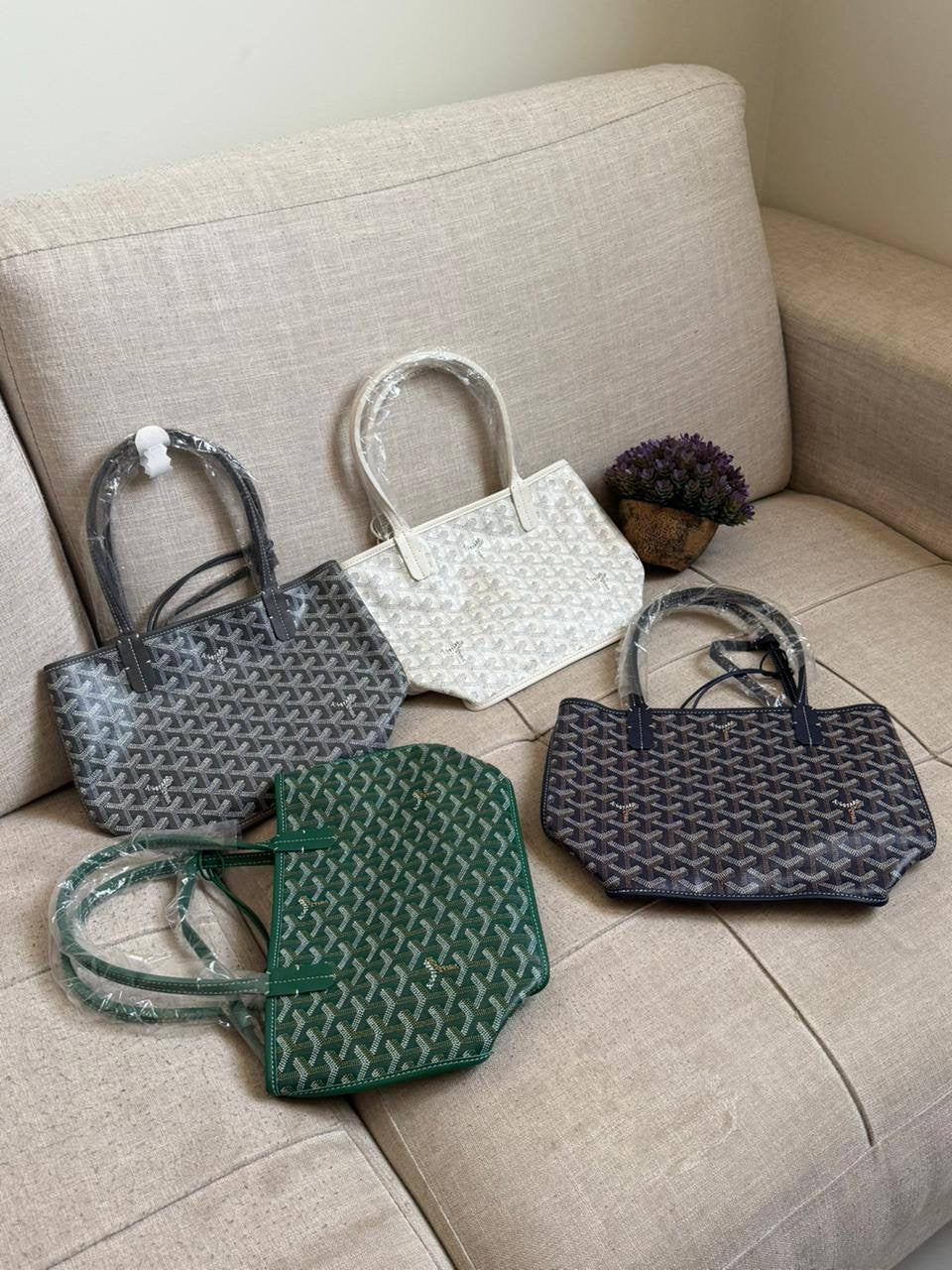GOYARD✨
SUPER MASTER AAA✅
Same Orginal 👌
For Price 👇 WTSP Text Zain 0568585901
ZainShop
♥️♥️♥️
