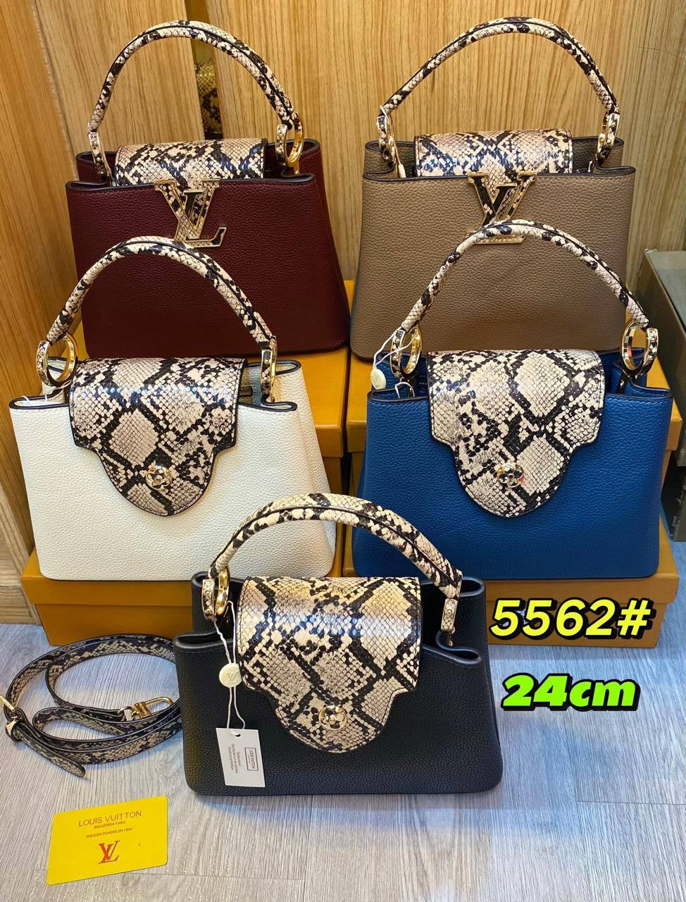 LV 
with box
🎁🎁🎁
110 dhs🇦🇪
Zain107
♥️♥️♥️