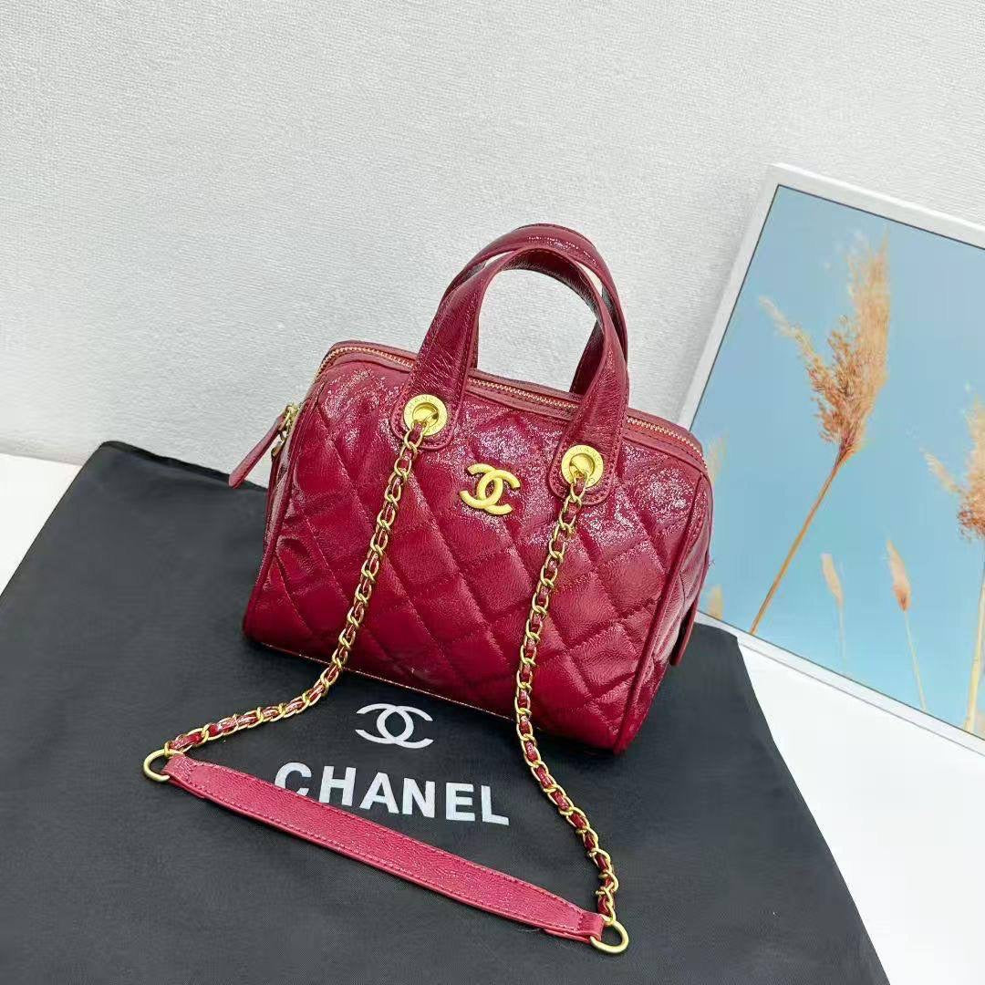 CHANEL 
NEW CAME GOOD QUALITY  
100 dhs🇦🇪
Zain39
♥️♥️♥️