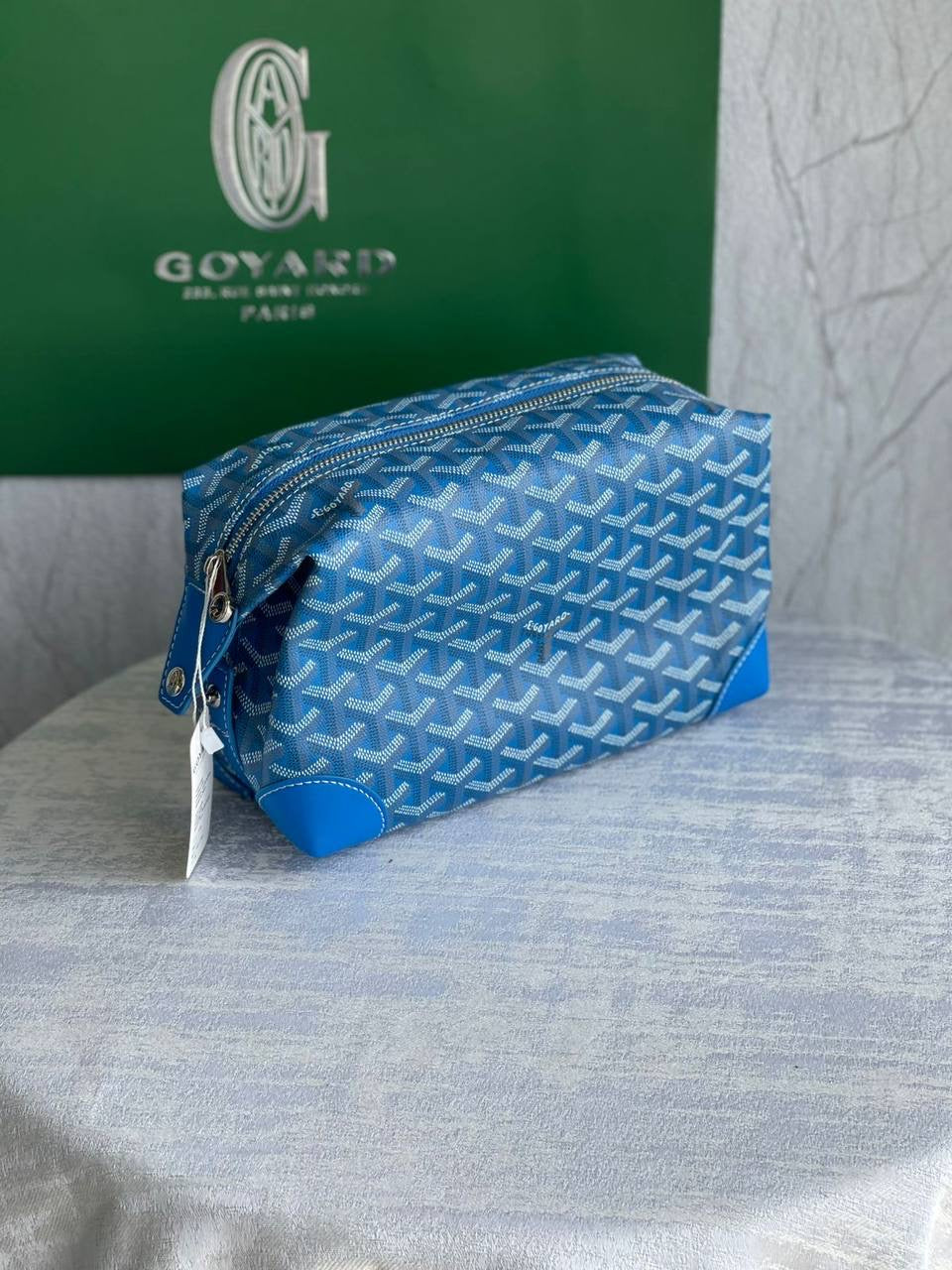 GOYARD
*Wash bag*
*Master quality*
350 dhs🇦🇪
Zain179
♥️♥️♥️