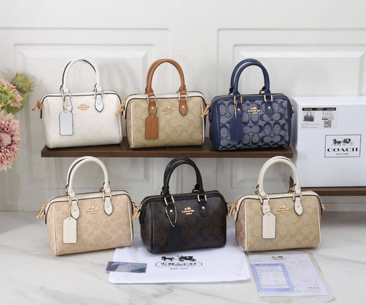 COACH 
18CM
95 dhs🇦🇪
with box
🎁🎁🎁
Zain254
♥️♥️♥️