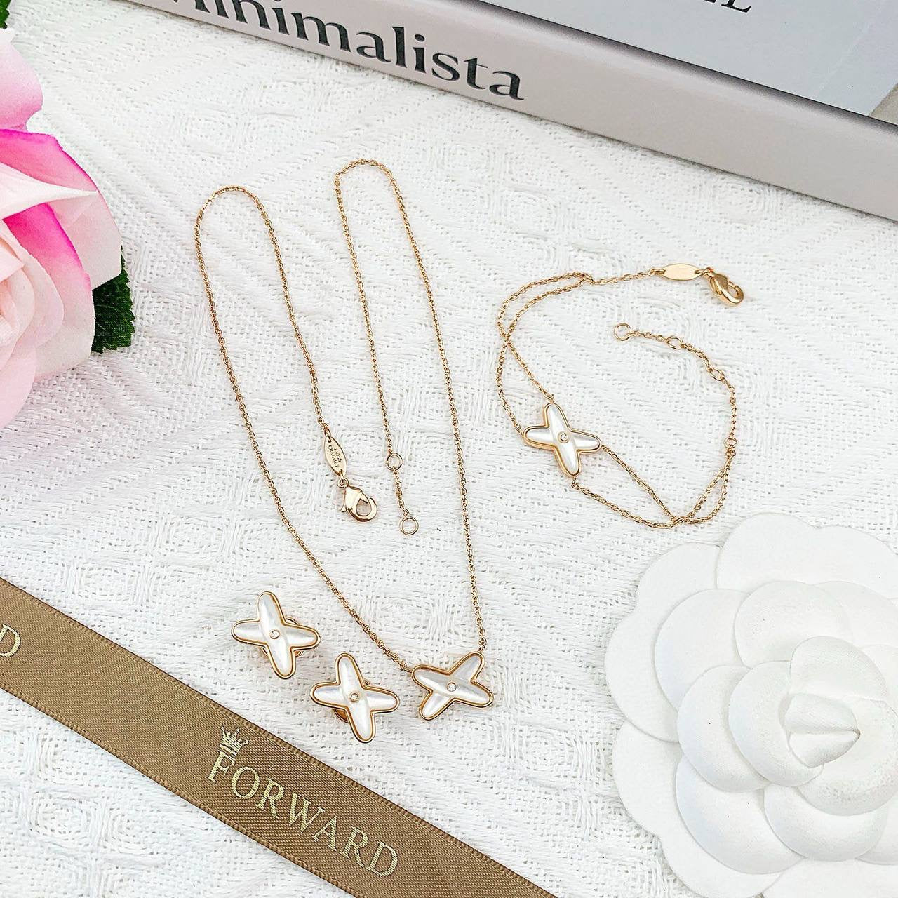 140 dhs🇦🇪 Set 
choumet NECKLACE BRACELET EARRINGS
Zain89
♥️♥️♥️
