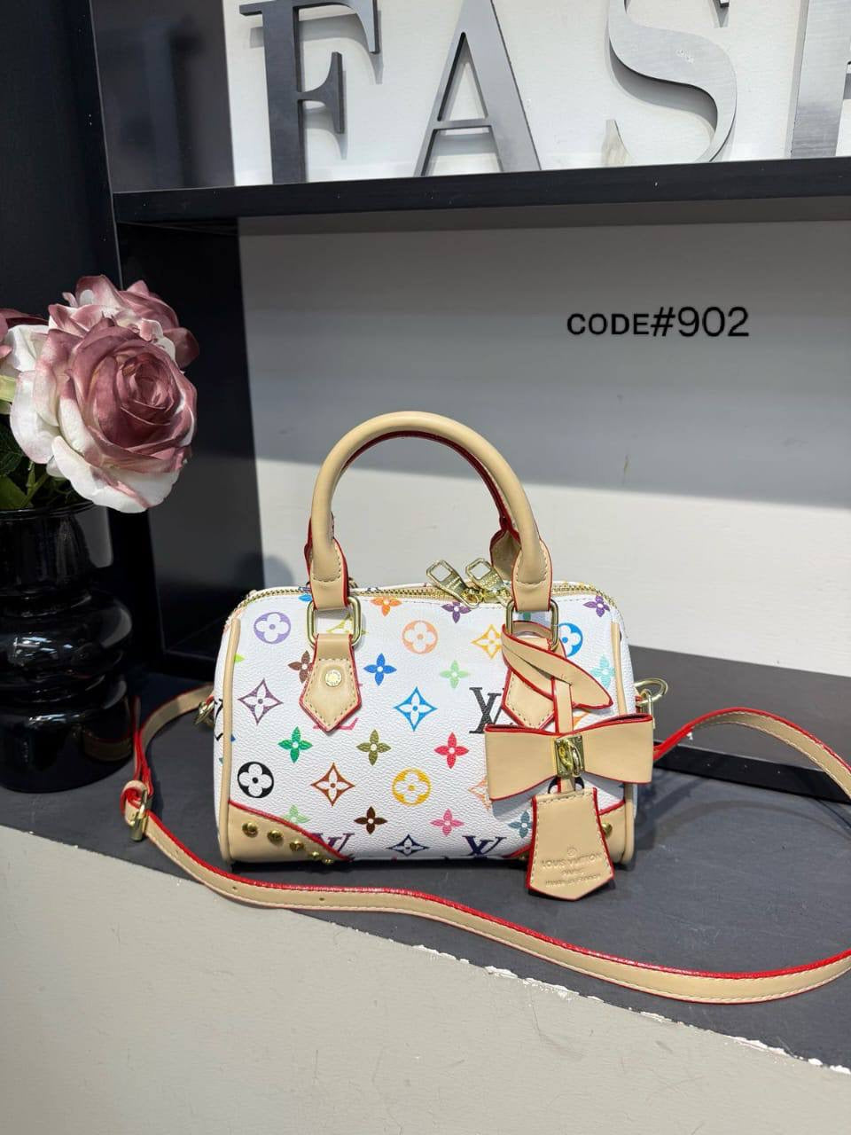 LV
sᴘᴇᴇᴅʏ ʙᴀɴᴅᴏᴜʟɪᴇʀᴇ
ᴍᴏɴᴏɢʀᴀᴍ ʟᴇᴀᴛʜᴇʀ
ᴡɪᴛʜ ᴍᴜʀᴀᴋᴀᴍɪ ᴄʜᴀɪɴ
ɪᴛ ʜᴀs ʟᴏɴɢ ʙᴇʟᴛ sᴛʀᴀᴘ
sɪᴢᴇ : 21 x 15 x 12 cm
ᴡɪᴛʜ BOX
🎁🎁🎁
75 dhs🇦🇪
Zain31
♥️♥️♥️