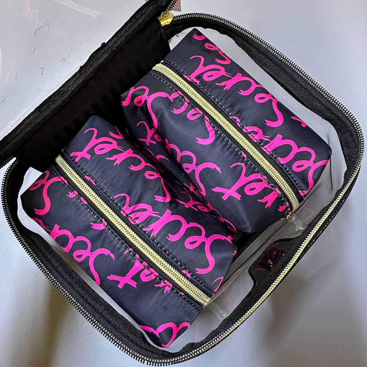 Victoria's Secret make up box 
good quality 
85 dhs🇦🇪
Zain39
♥️♥️♥️