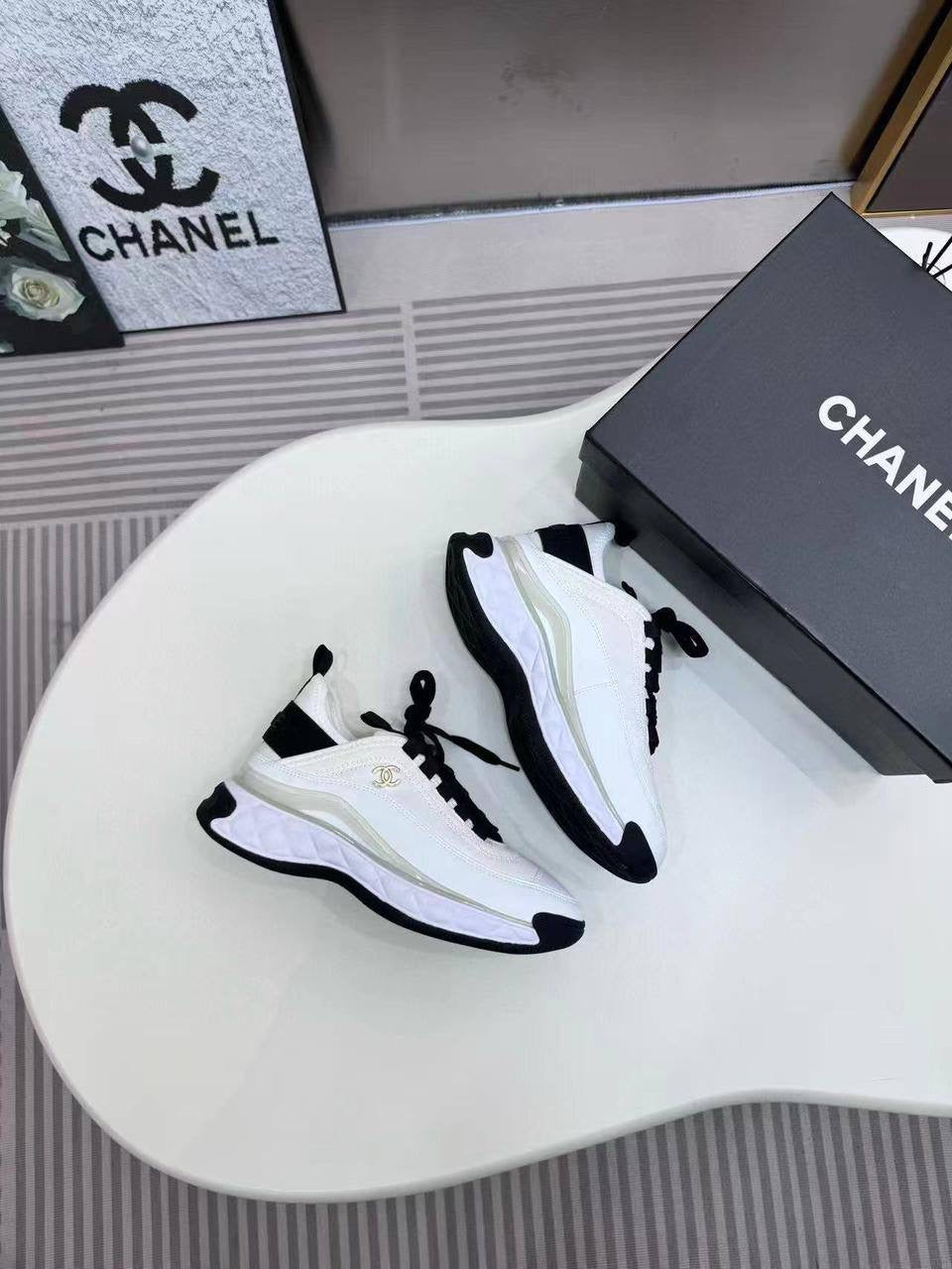 Channel Shoes 👟 
Size 36 to 41 
150 dhs🪙
Zain82
♥️♥️♥️