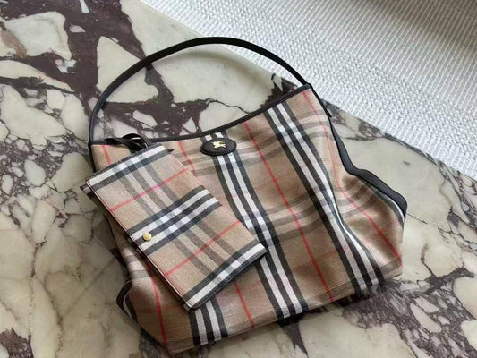 Burberry Master
350 dhs🇦🇪
#34cm
Zain228
♥️♥️♥️