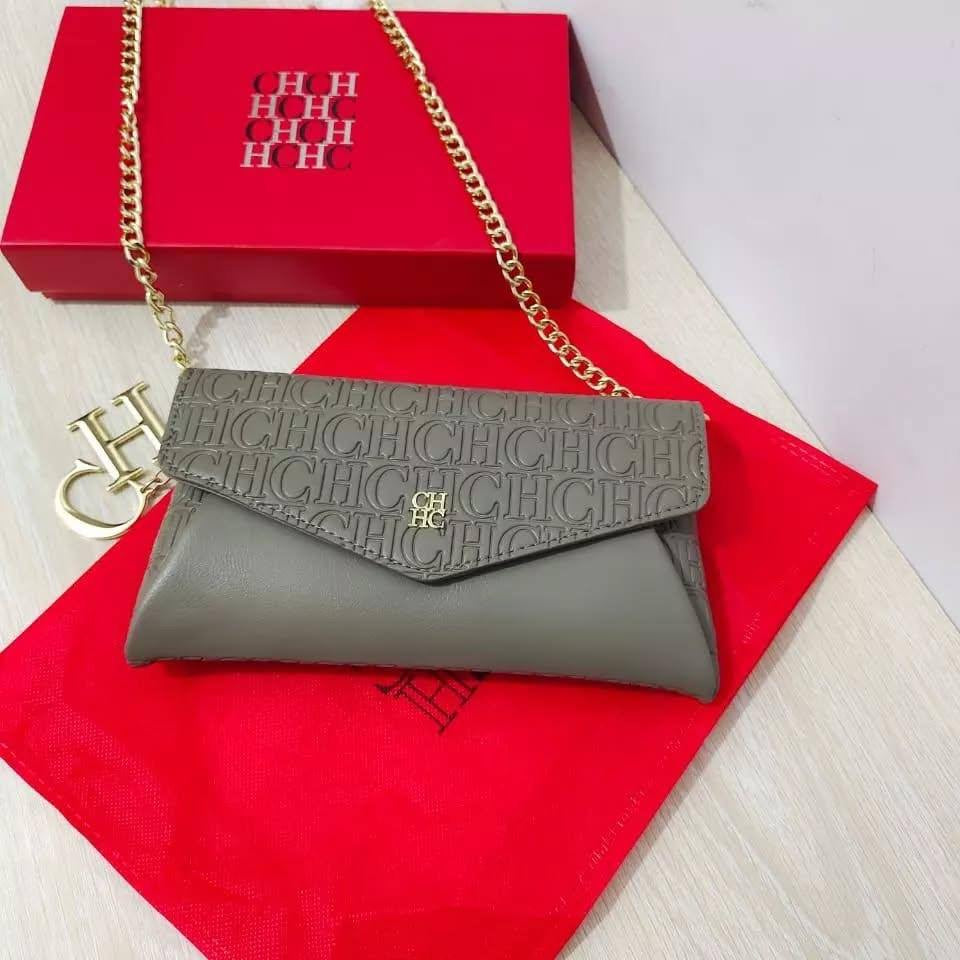 CH
Best quality 
with box’s 
🎁🎁🎁
95 dhs🇦🇪
size 22 cm
Zain158
♥️♥️♥️