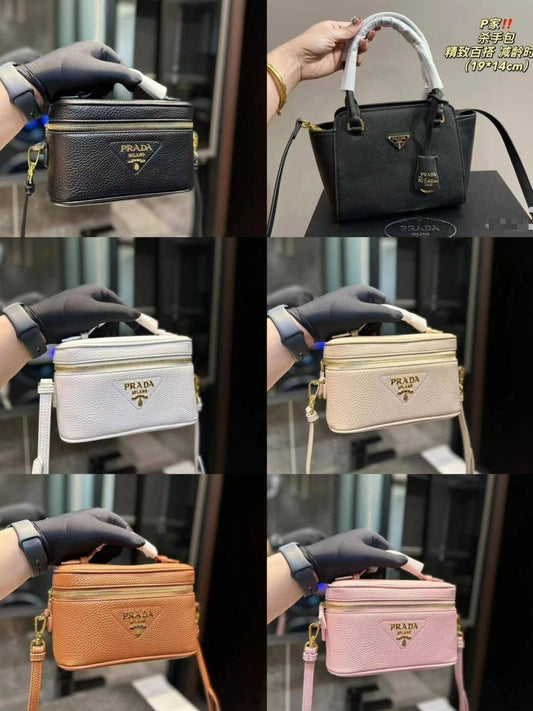 🎊 Offer 🎉 Prada 
 Good quality +🎁
Size: 25 * 15 cm
60 dhs🇦🇪
with box 🎁
Zain115
♥️♥️♥️