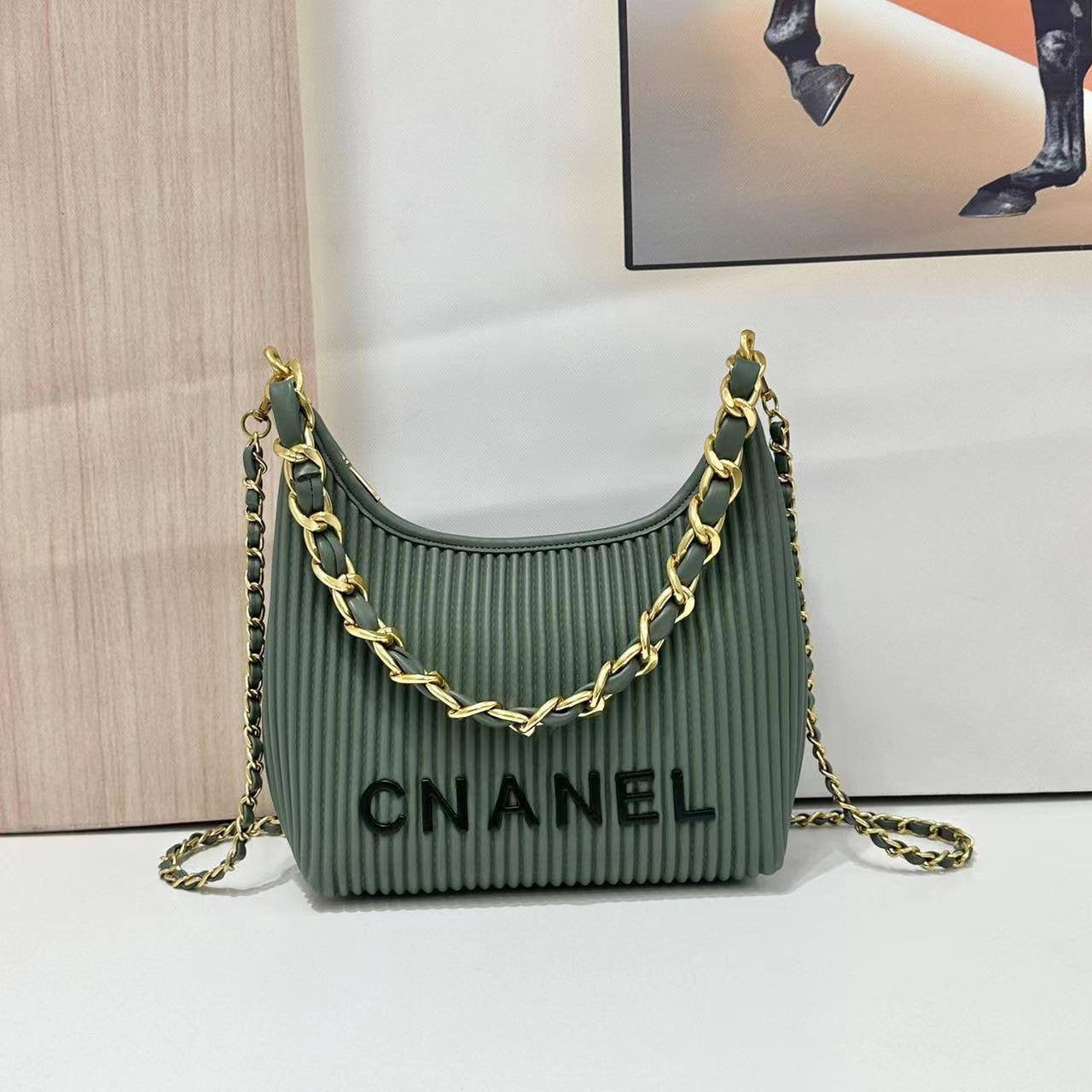 Chanel
With Box
🎁🎁🎁
105 dhs🇦🇪
Zain143
♥️♥️♥️