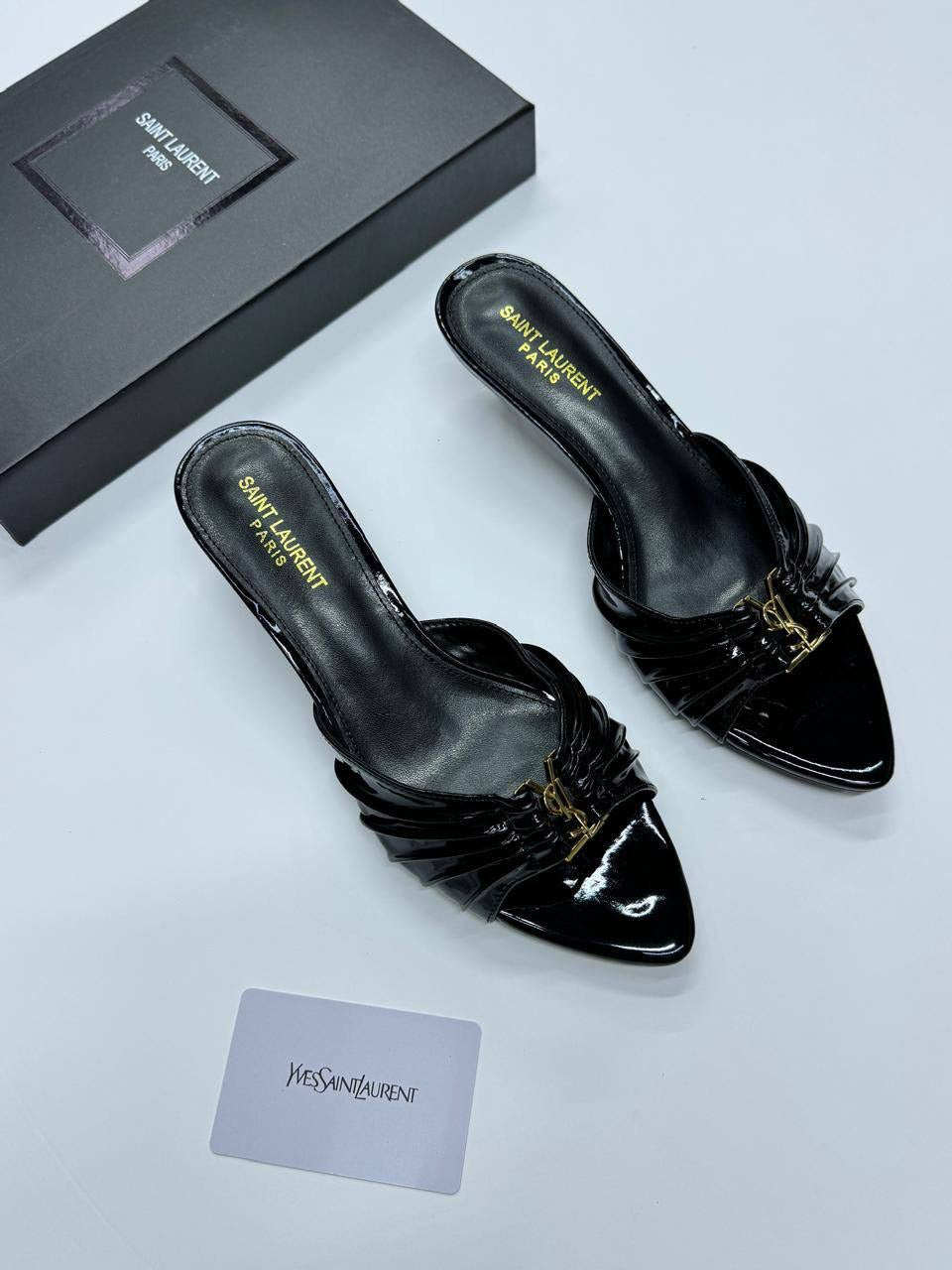 YSL
Size 36-41
Small heel
110 dhs🇦🇪
Zain21
♥️♥️♥️